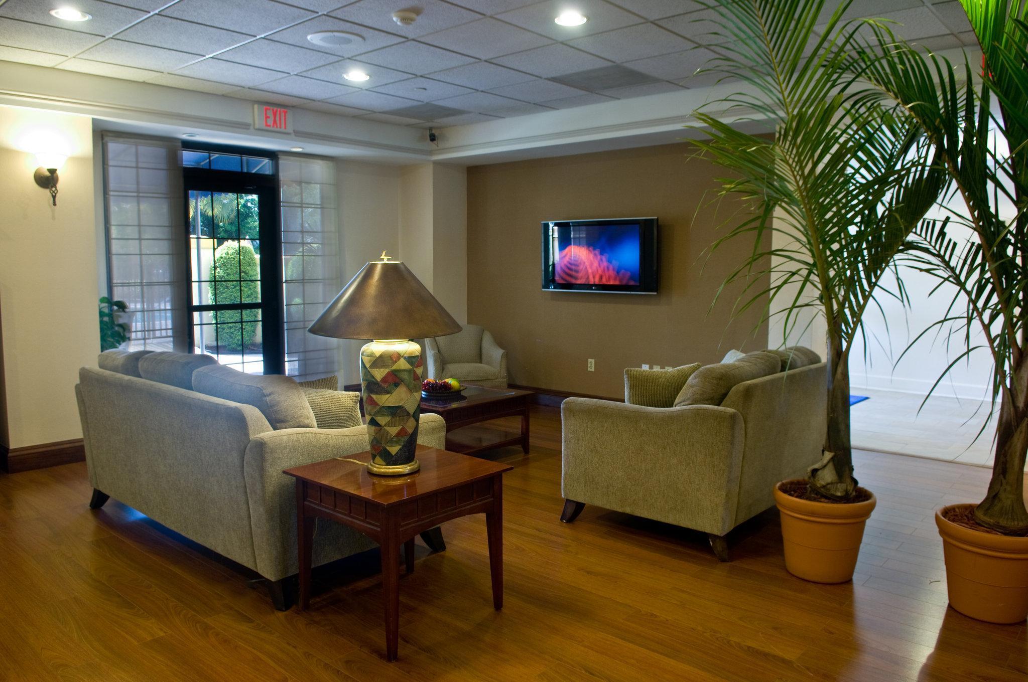 Holiday Inn Express Hotel & Suites Miami - Hialeah By Ihg Exterior photo
