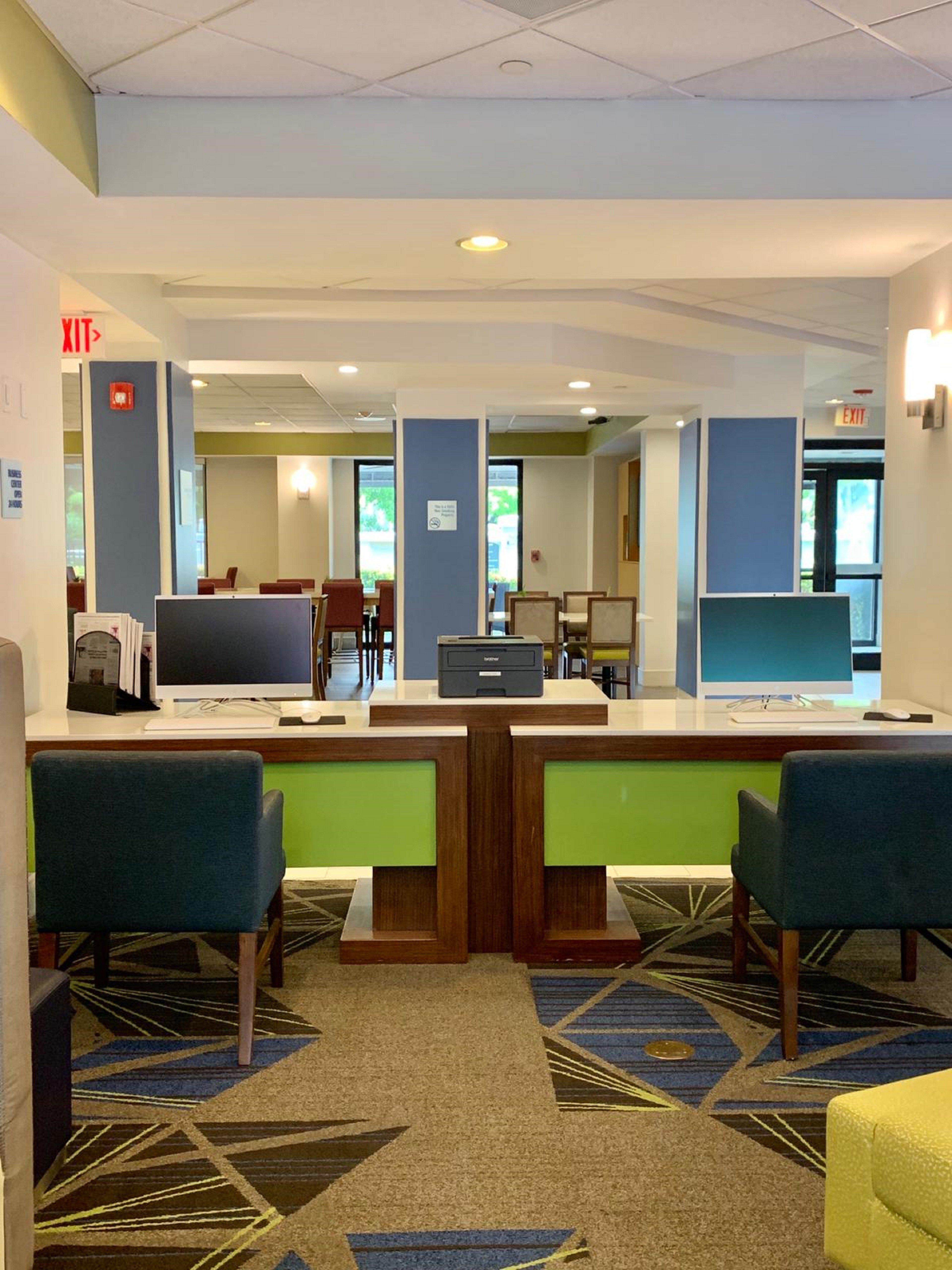 Holiday Inn Express Hotel & Suites Miami - Hialeah By Ihg Exterior photo